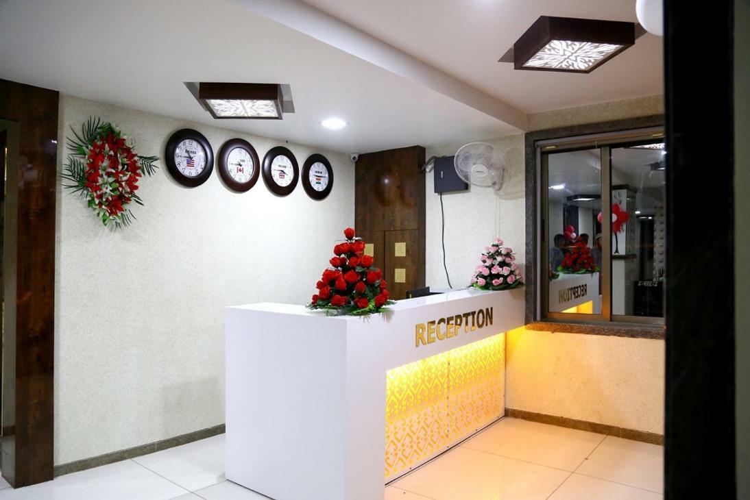 Hotel Shahi Darbar Navsari Eksteriør bilde